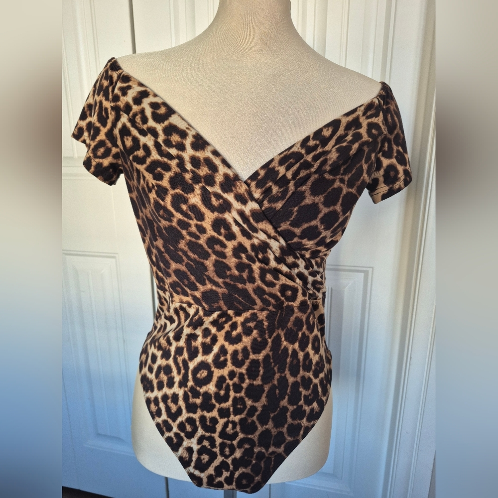 SHEIN Leopard V-Neck Bodysuit